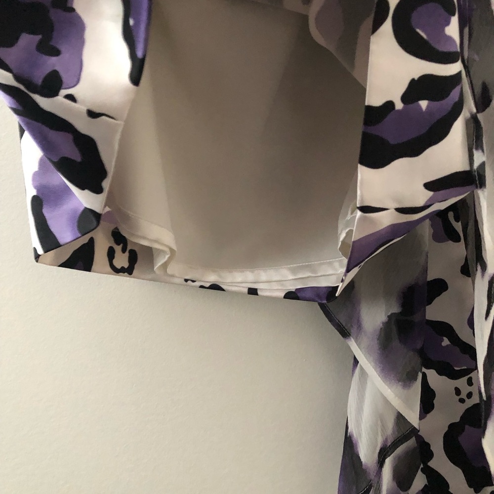 HOST PICK ⭐️ Beautiful Le Chateau purple animal print silk dress - Picture 9 of 12